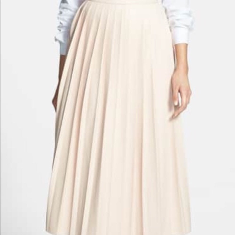 Beautiful light pink leather skirt